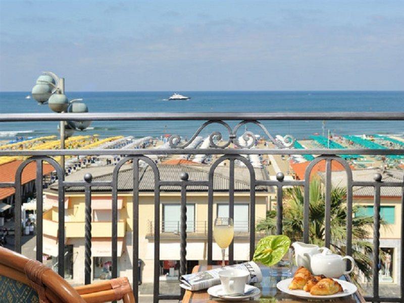 Hotel President Viareggio Esterno foto