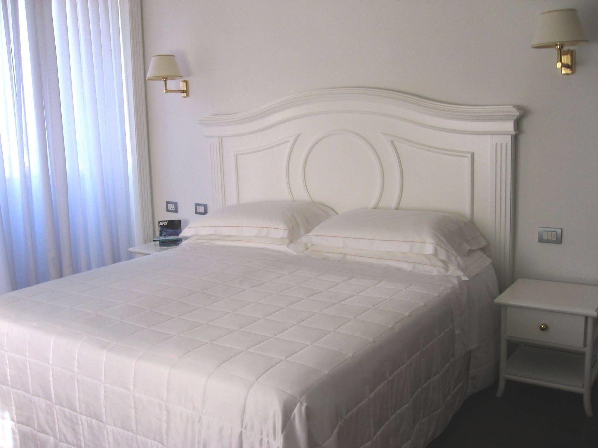 Hotel President Viareggio Esterno foto